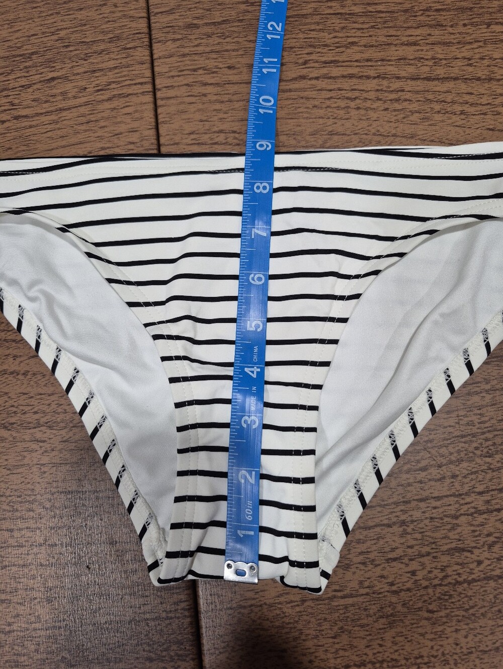 NWT Vince Camuto Cruise 2 Piece Striped Swimsuit - Picture 14 of 14